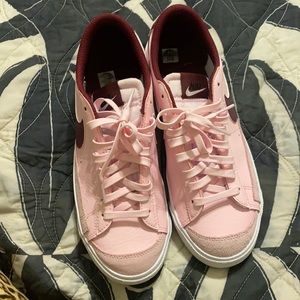 Pink & burgundy low blazers - GS 7, fits women’s 8.5